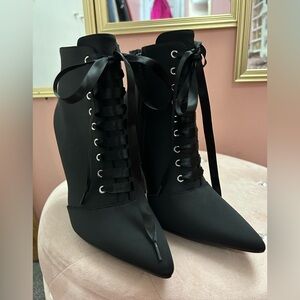 Elegant Black Lace-Up Women's Boots